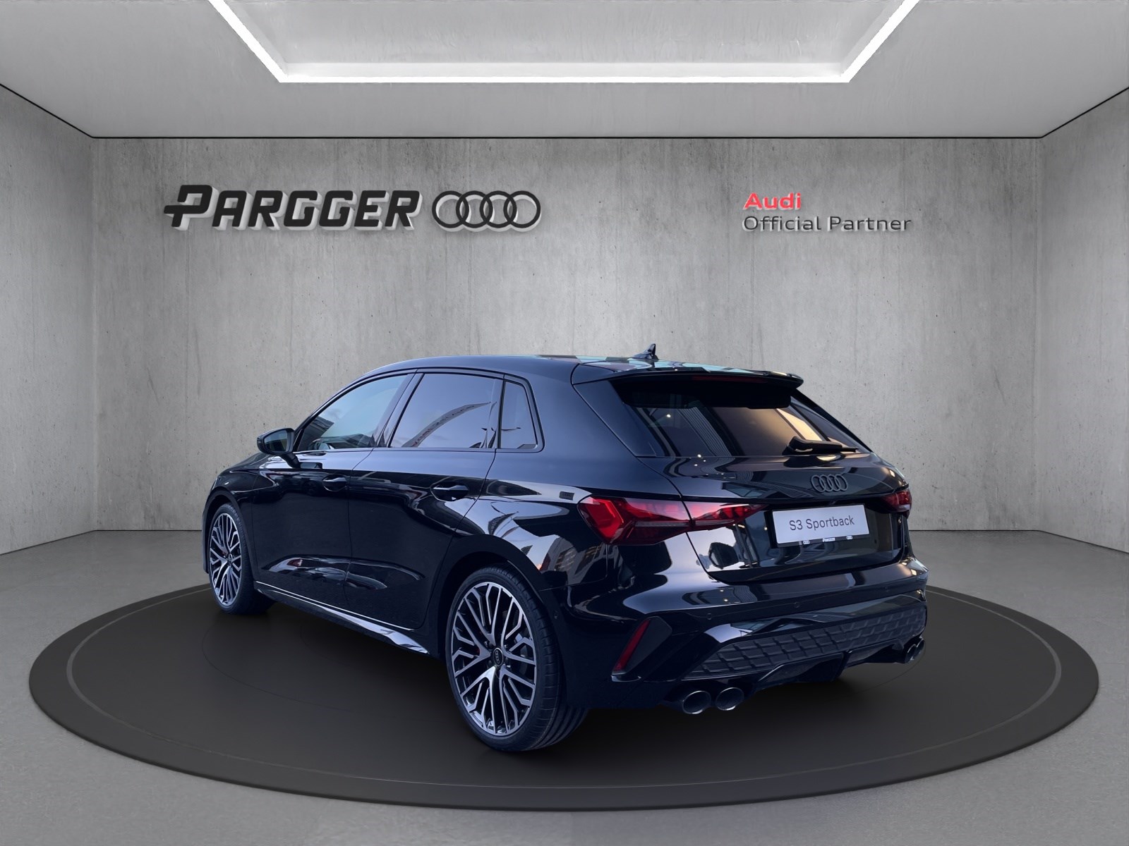 AUDI S3 Sportback 2.0 TFSI quattro-image-4