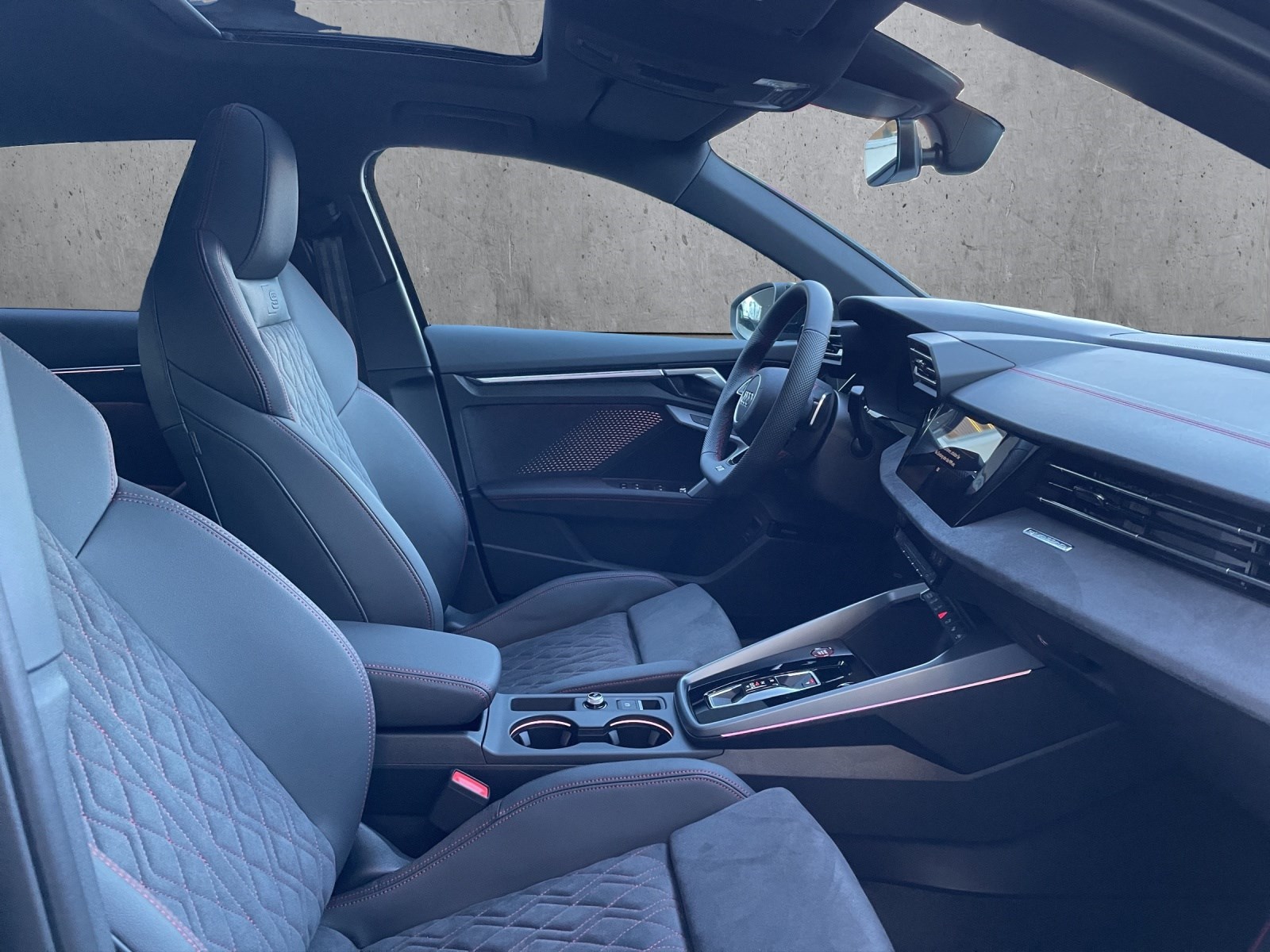 AUDI S3 Sportback 2.0 TFSI quattro-image-7