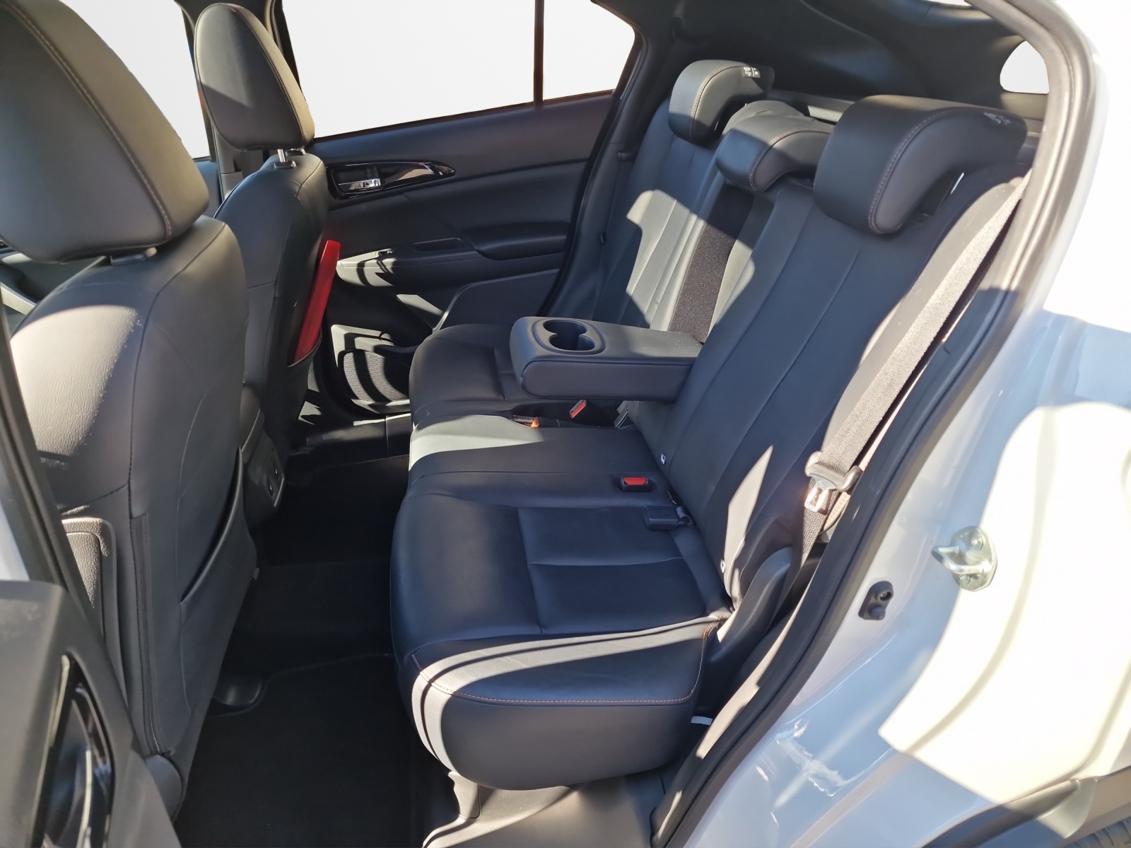MITSUBISHI Eclipse Cross 1.5 T-Mivec Style Black 4WD CVT-image-11