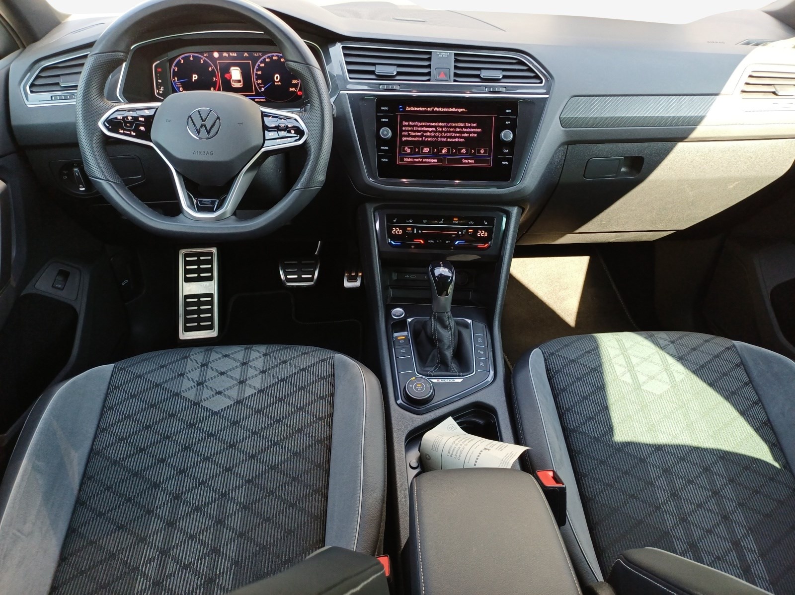 VW Tiguan 2.0TSI R-Line 4Motion DSG-image-8
