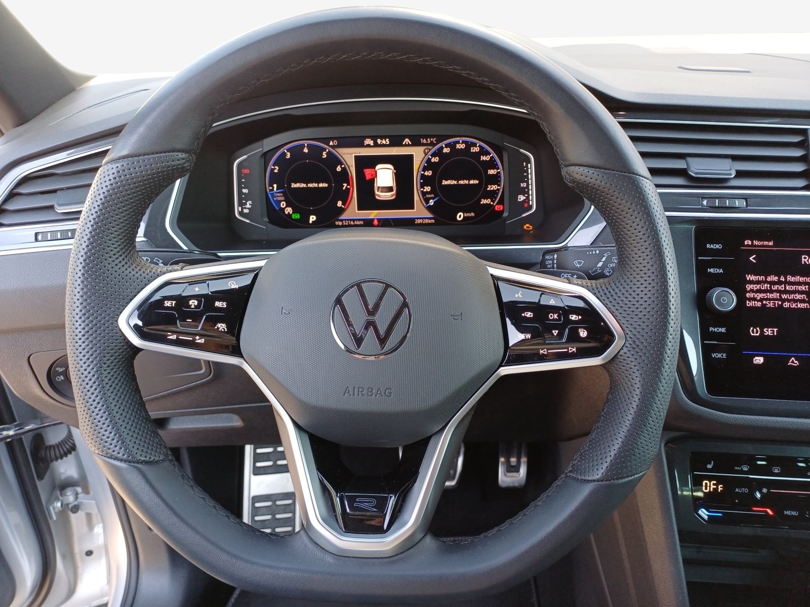 VW Tiguan 2.0TSI R-Line 4Motion DSG-image-9