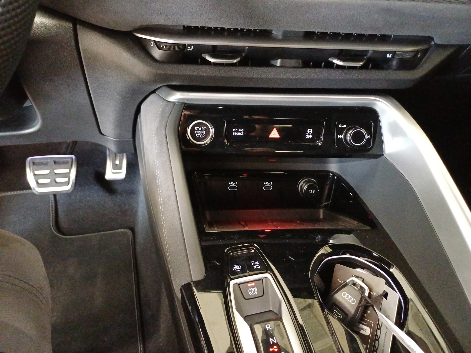 AUDI Q5 TFSI quatto 150 kW S-tronic-image-10