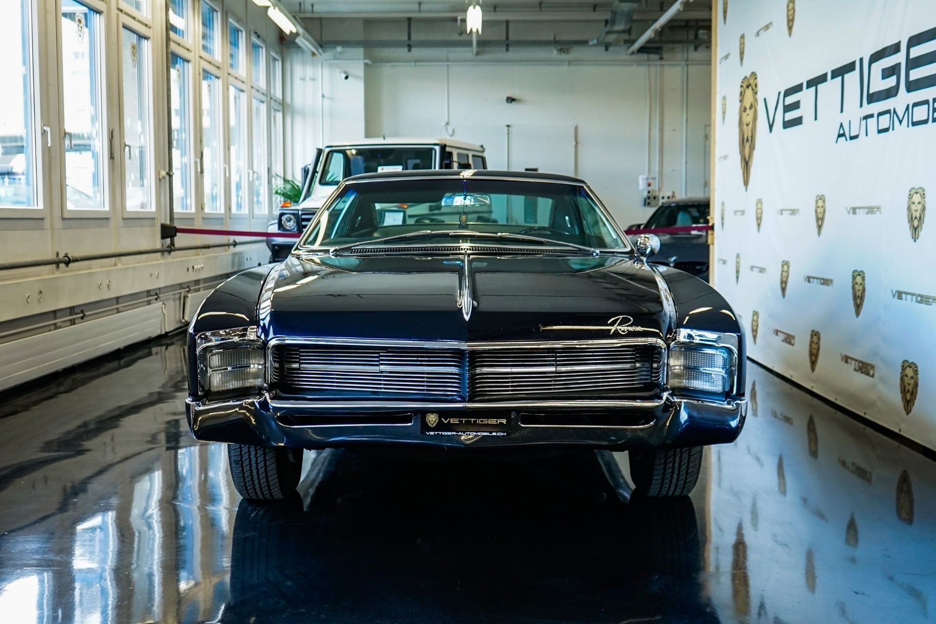 BUICK RIVIERA-image-1