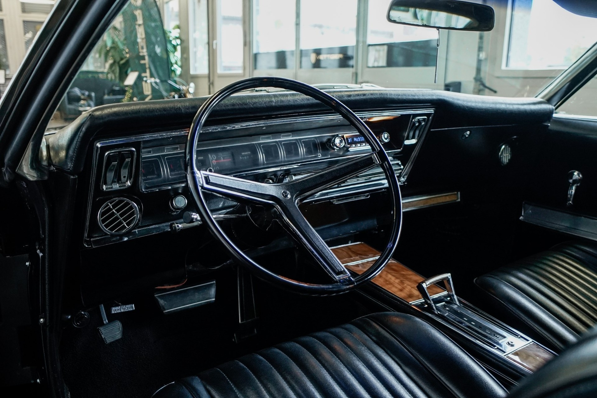 BUICK RIVIERA-image-10