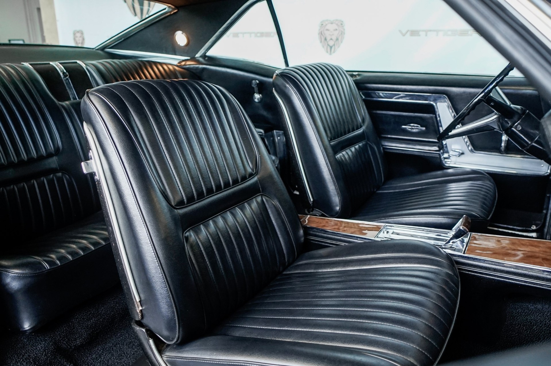 BUICK RIVIERA-image-12