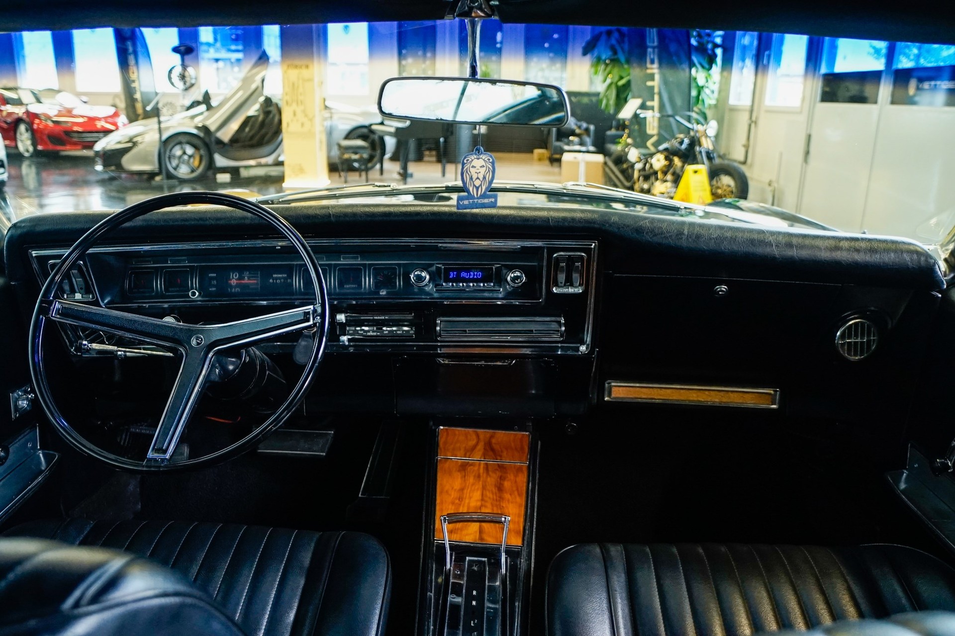 BUICK RIVIERA-image-9