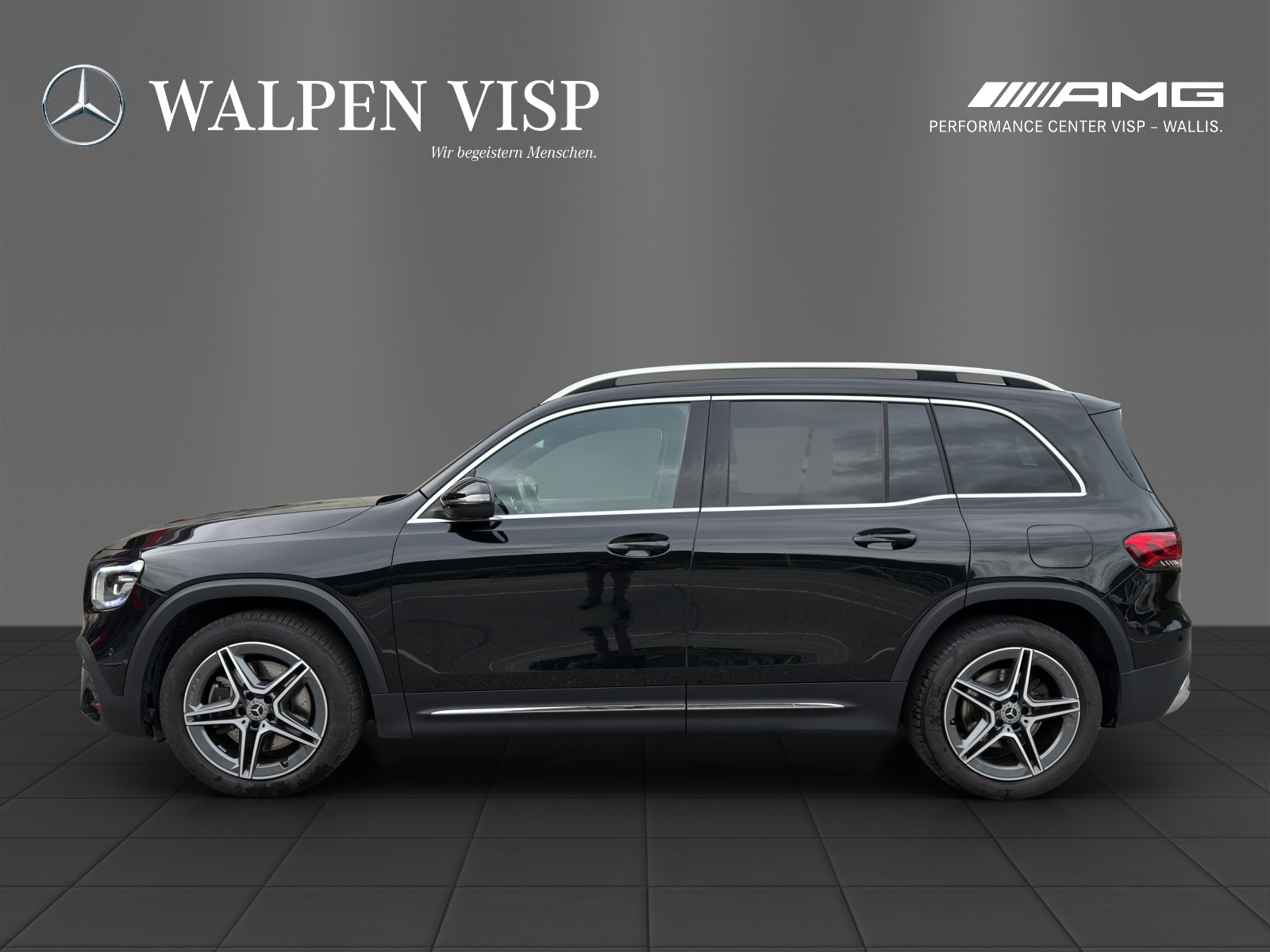 MERCEDES-BENZ GLB 250 AMG Line 4 MATIC-showroom-element-2