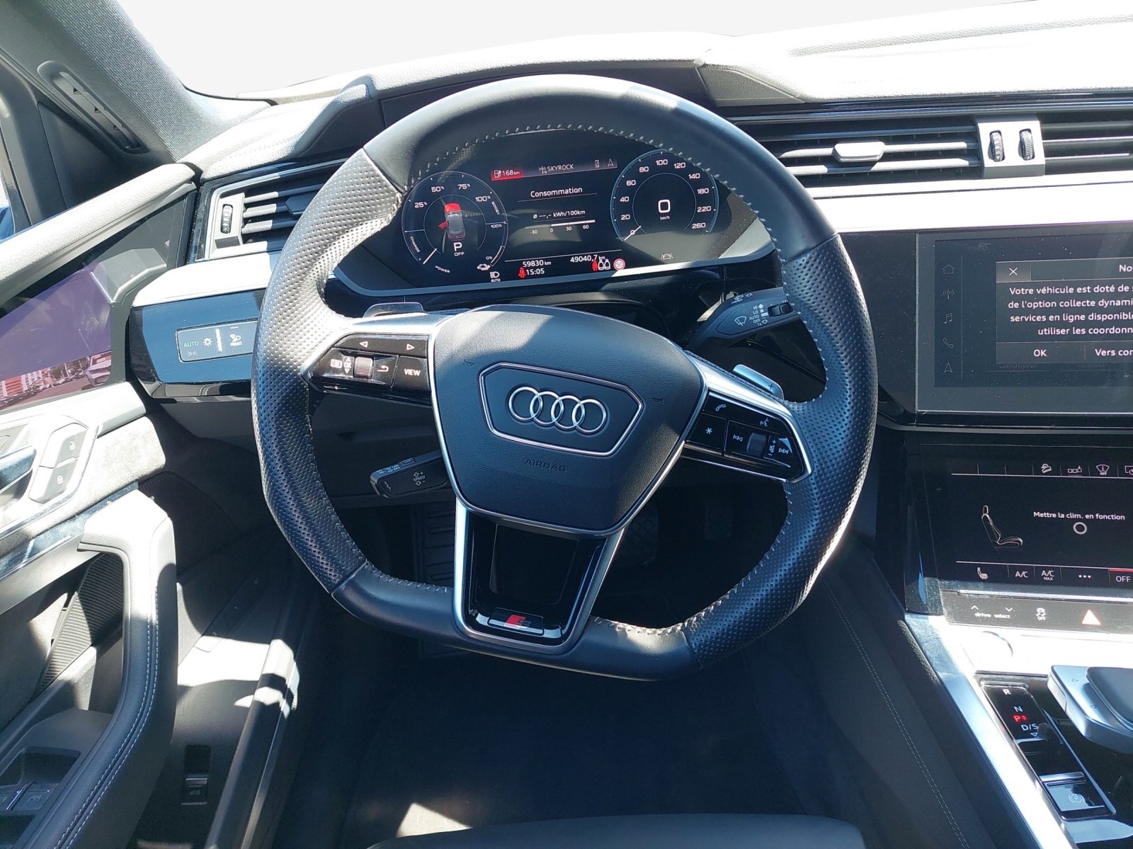 AUDI e-tron 55 S Line quattro-image-9
