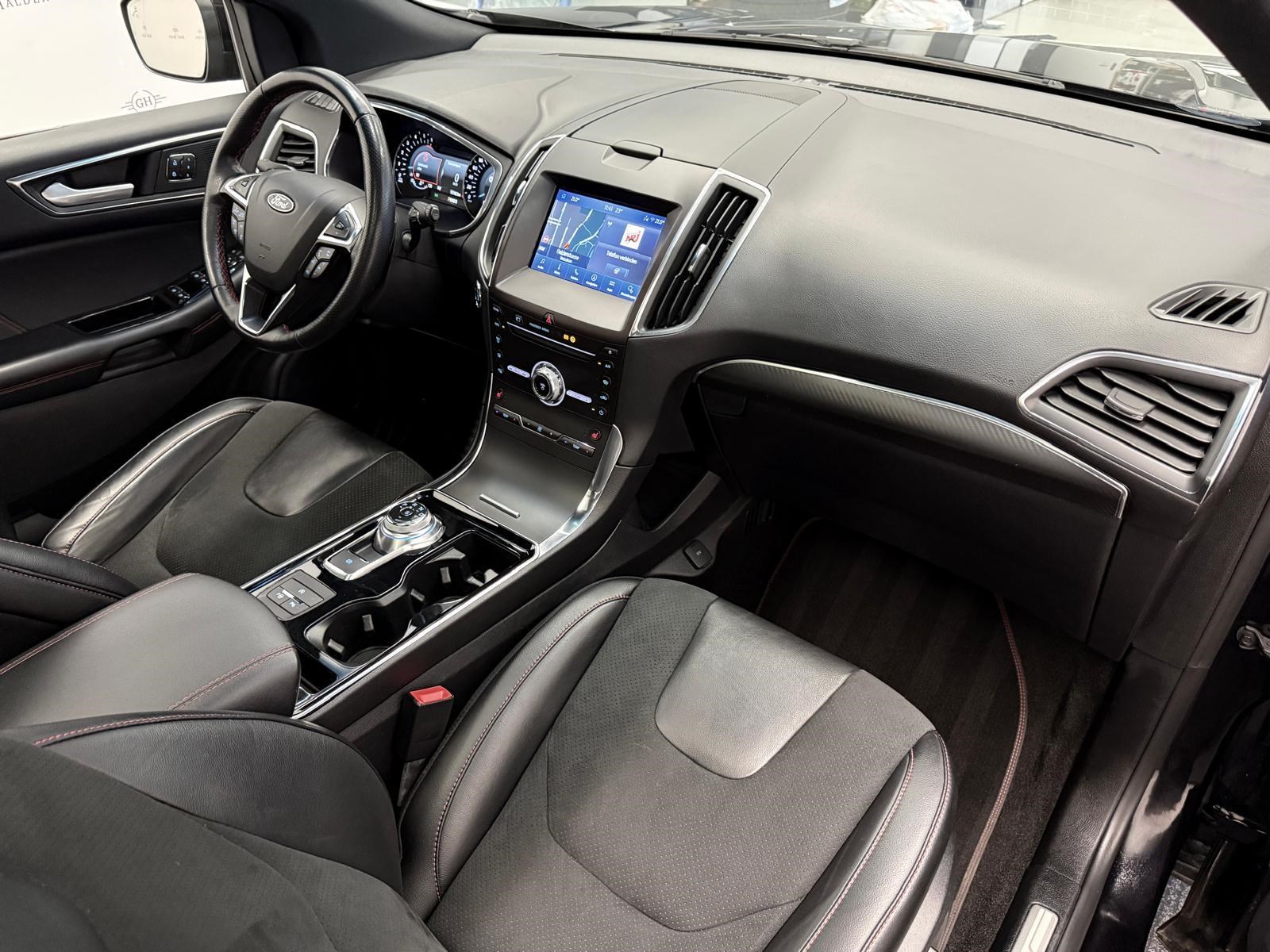 FORD Edge 2.0 EcoBlue 238 ST-Line-image-17