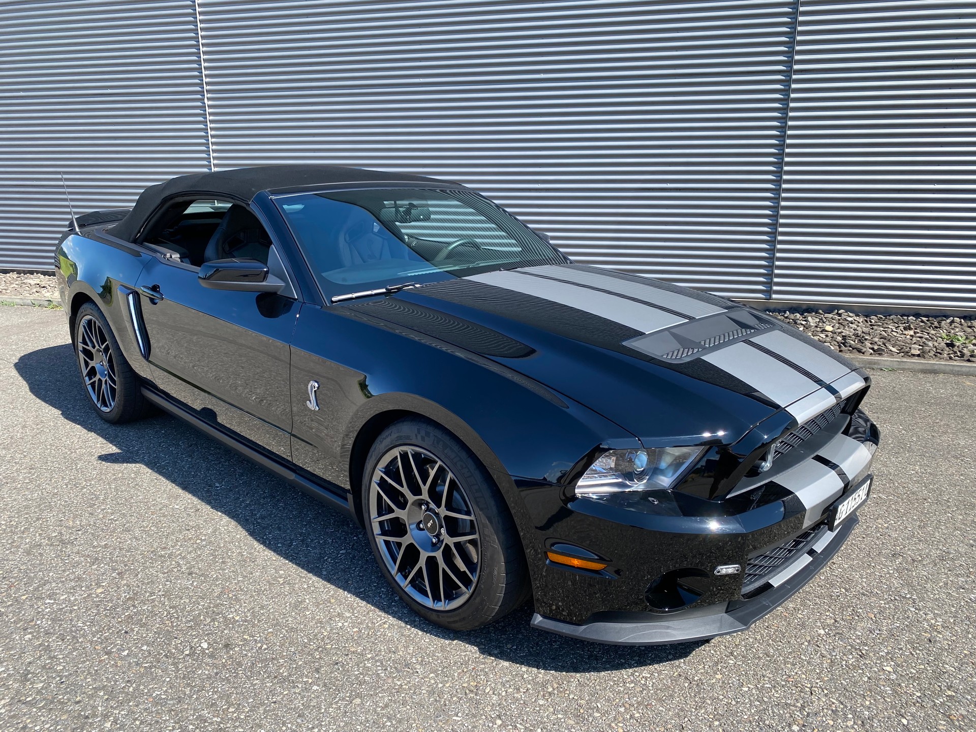 FORD Mustang Shelby GT500-showroom-element-1