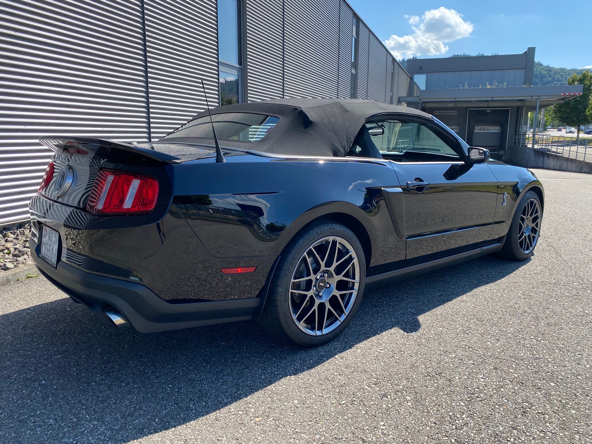 FORD Mustang Shelby GT500-showroom-element-2