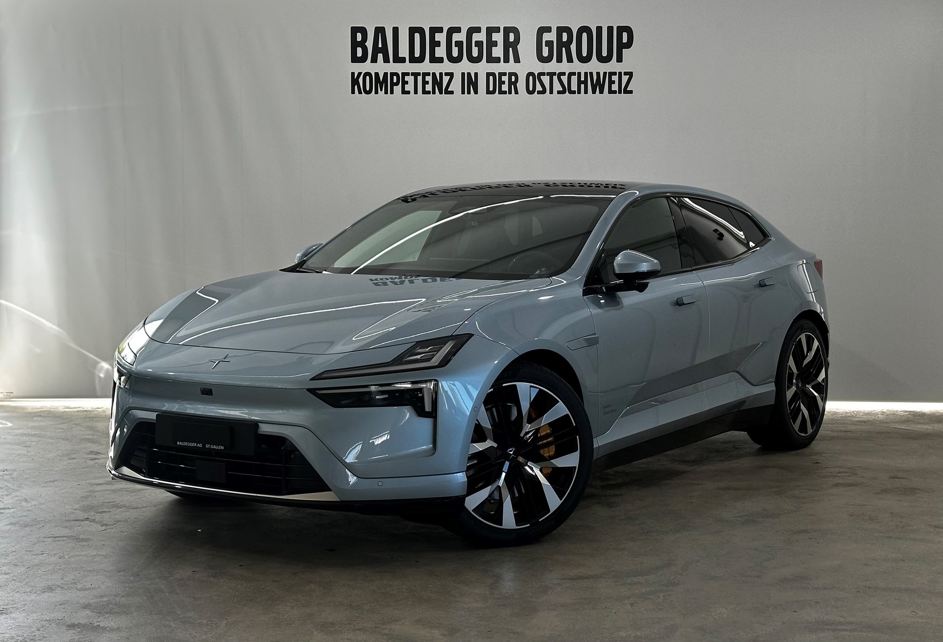 POLESTAR 4 Long Range Dual Motor