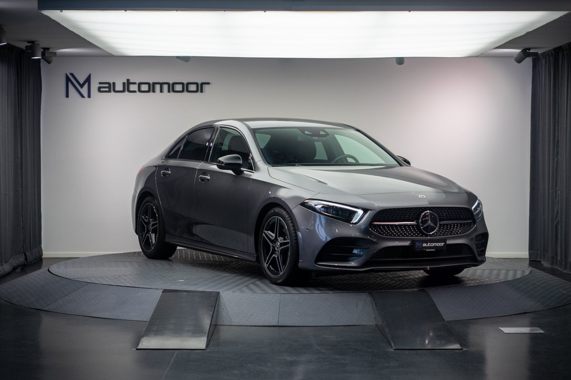 MERCEDES-BENZ A 200 AMG Line 7G-DCT Limousine *CH-Fahrzeug* *Assistenzpaket* *Rückfahrkamera*-showroom-element-2