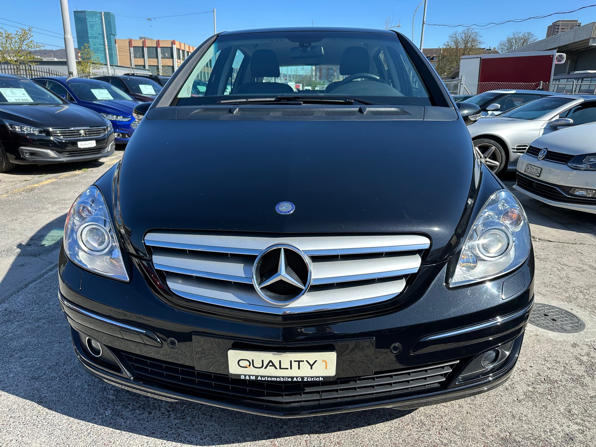 MERCEDES-BENZ B 170-showroom-element-1