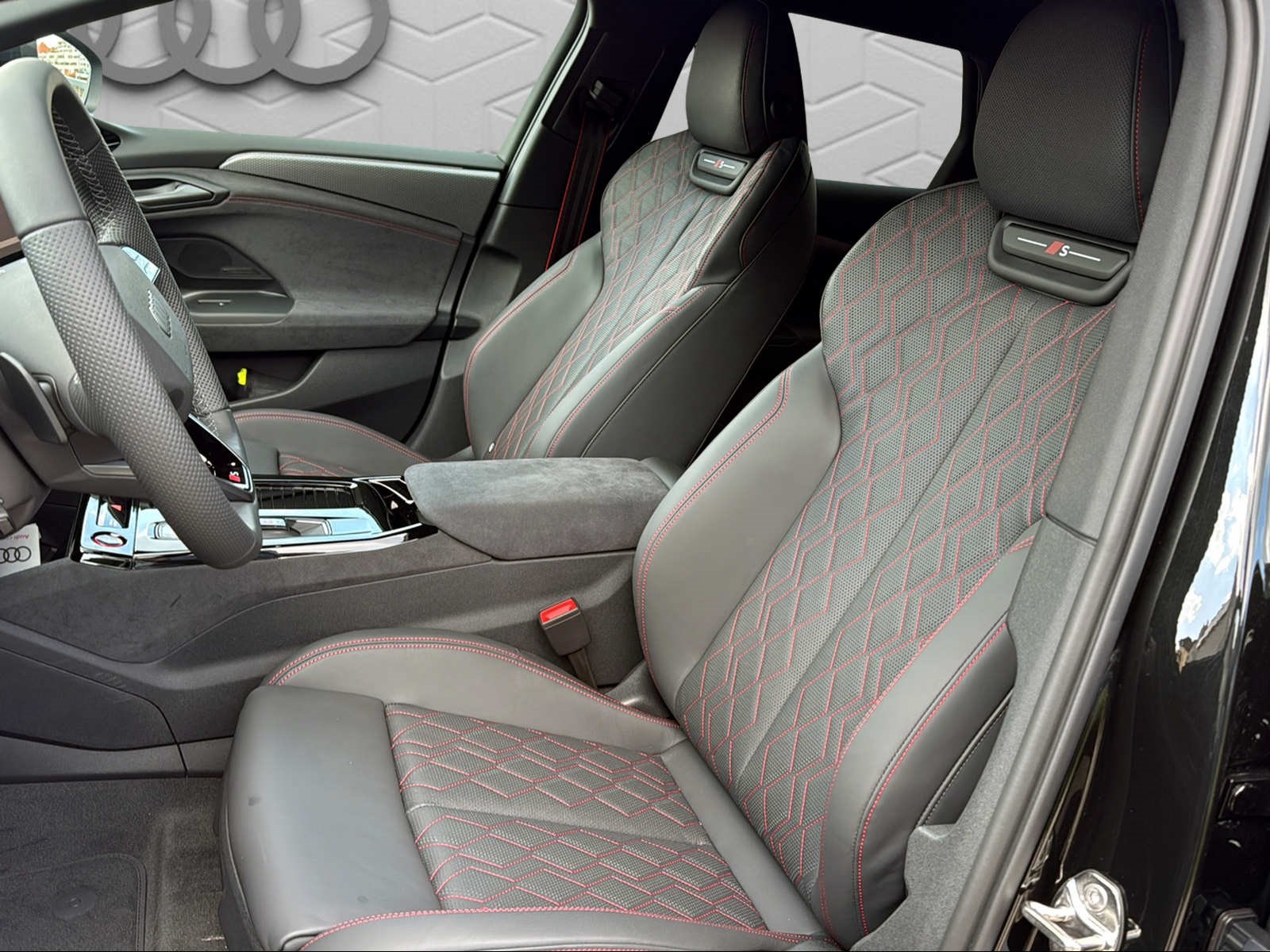 AUDI A6 Avant e-tron quattro-image-6