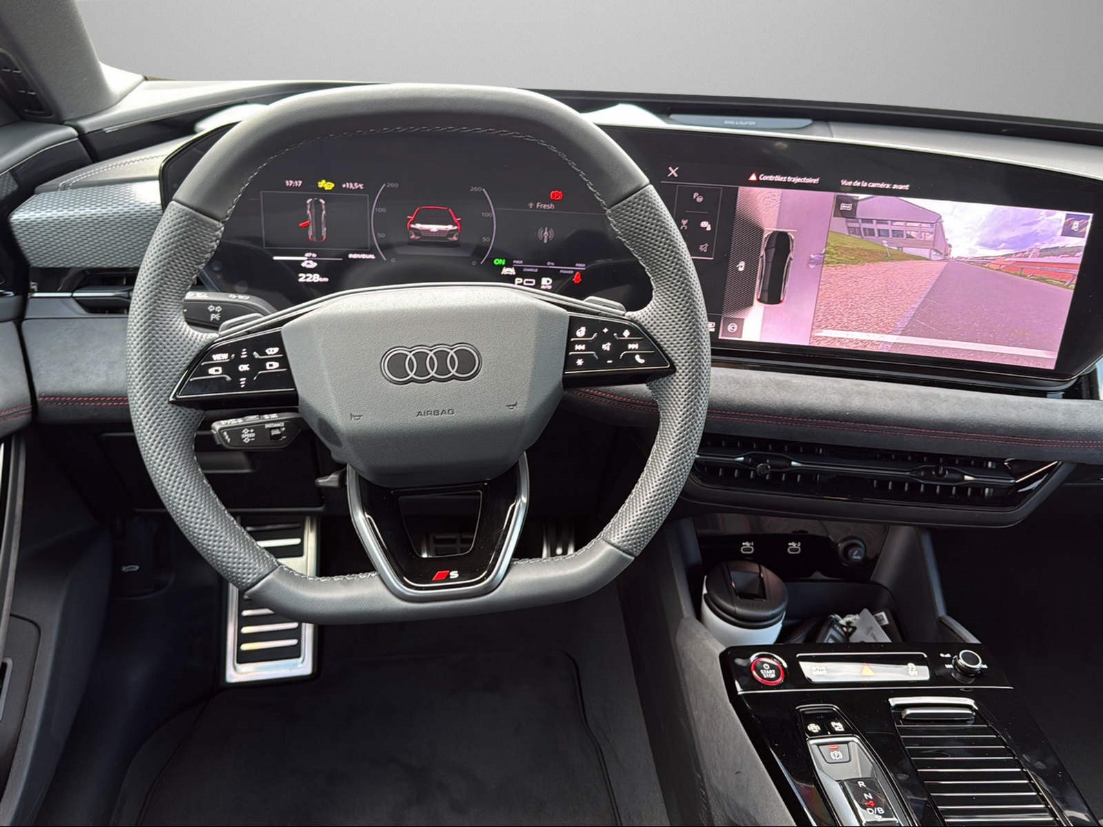 AUDI A6 Avant e-tron quattro-image-7