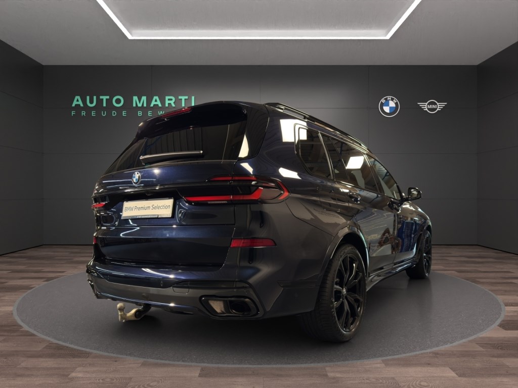 BMW X7 xDr 48 40d M Sport Pro-showroom-element-3