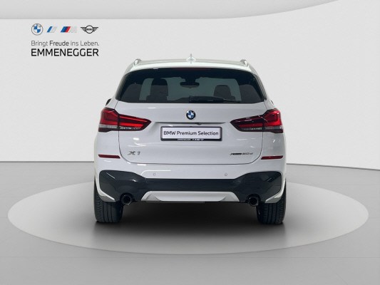 BMW X1 xDrive 20d M Sport-showroom-element-3