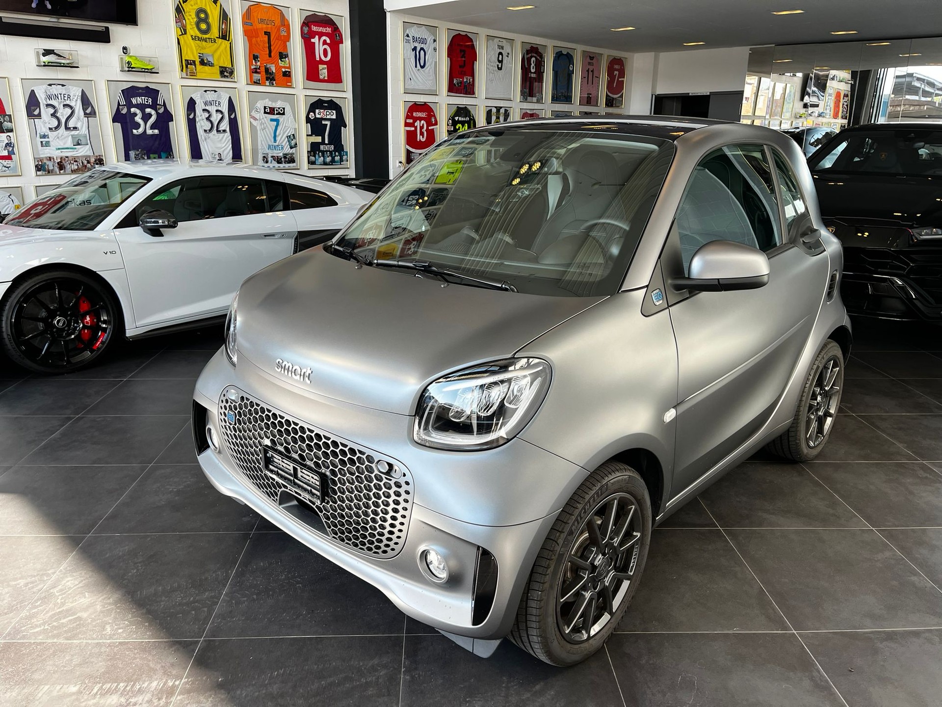 SMART fortwo EQ prime (incl. Batterie)-showroom-element-2