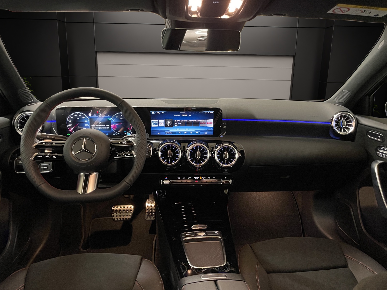 Image MERCEDES-BENZ A-200 A 200 Night Star 7G-DCT