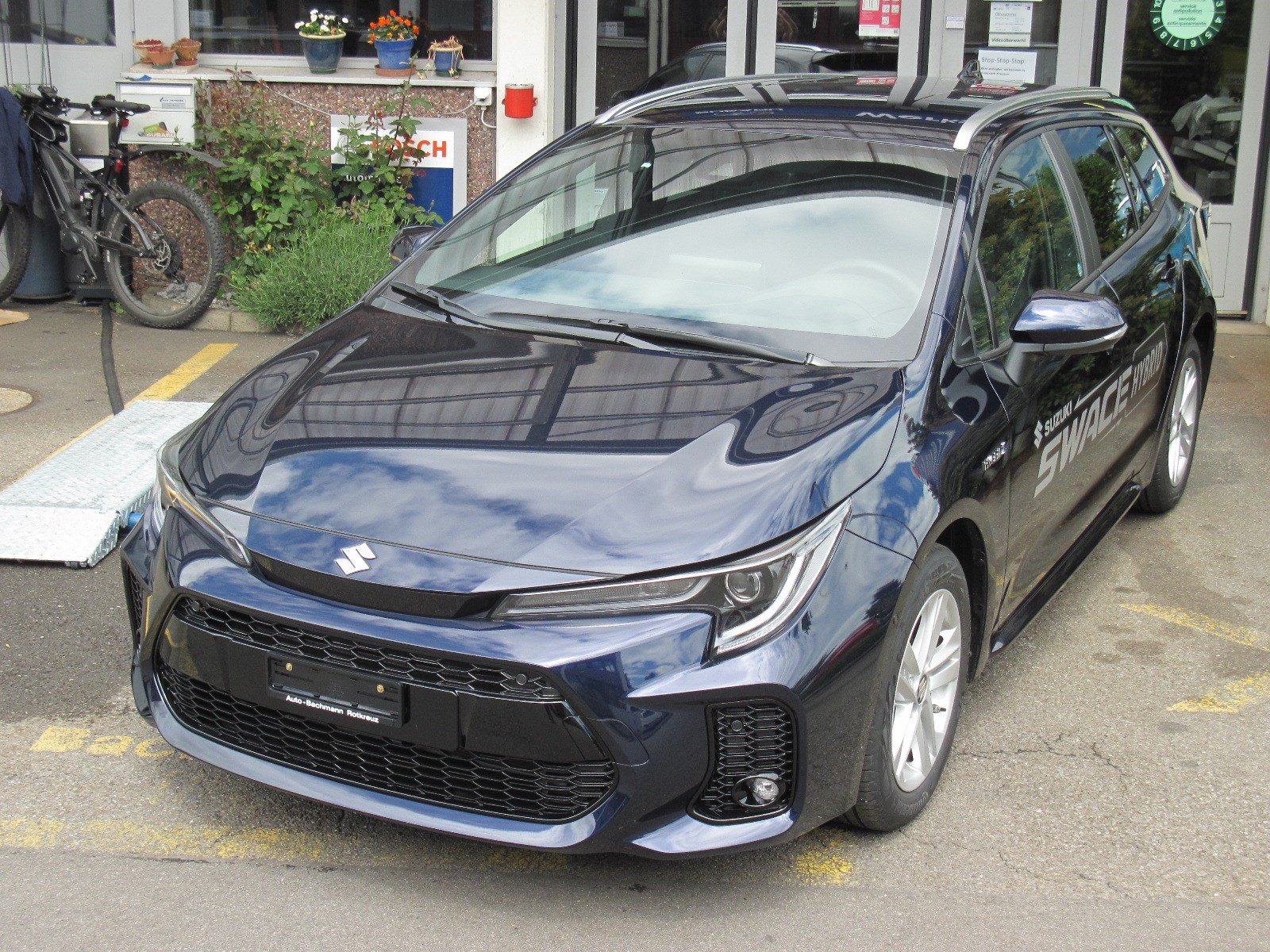 SUZUKI Swace 1.8 Hybrid Compact Top-image-10
