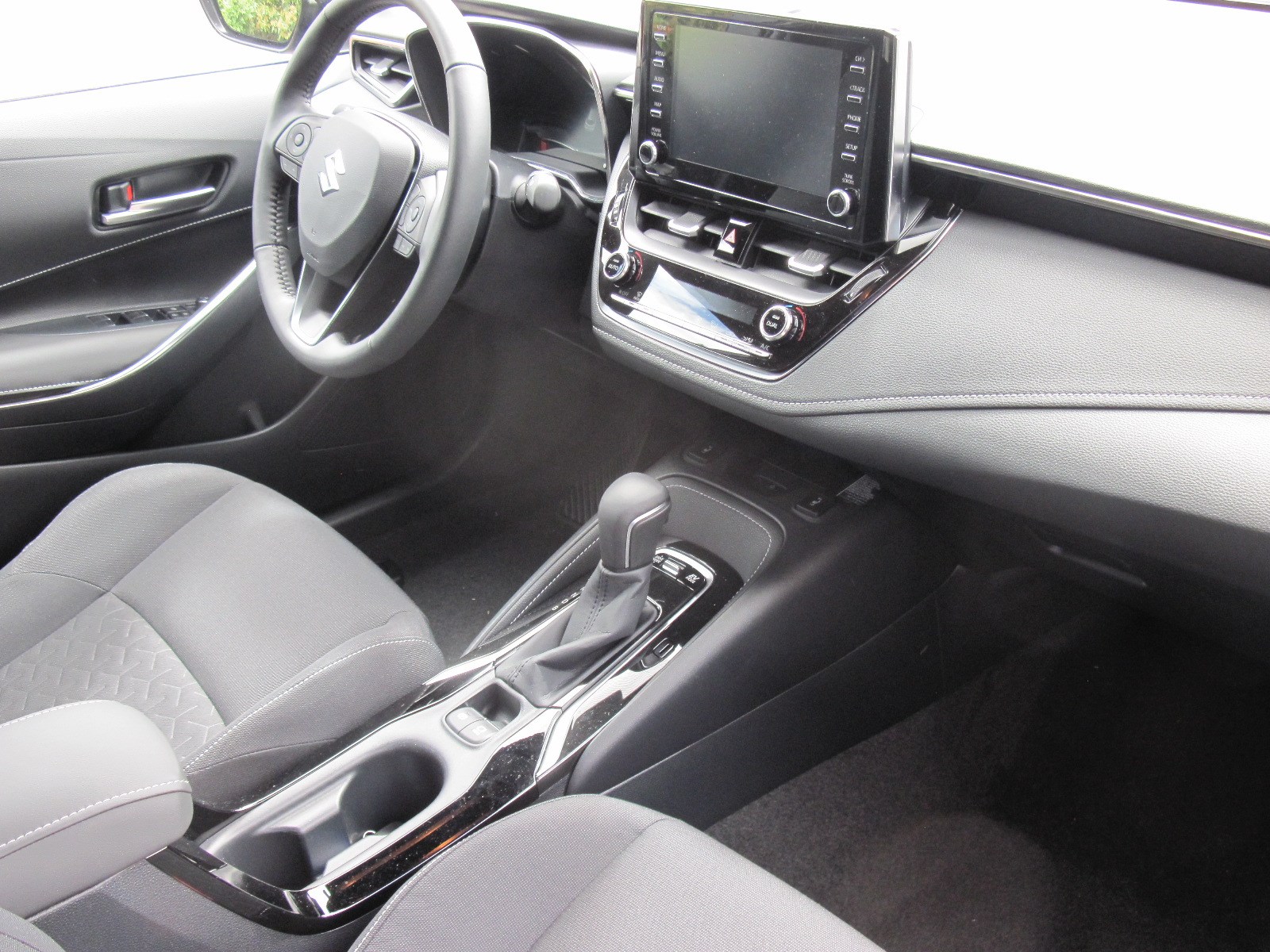 SUZUKI Swace 1.8 Hybrid Compact Top-image-14
