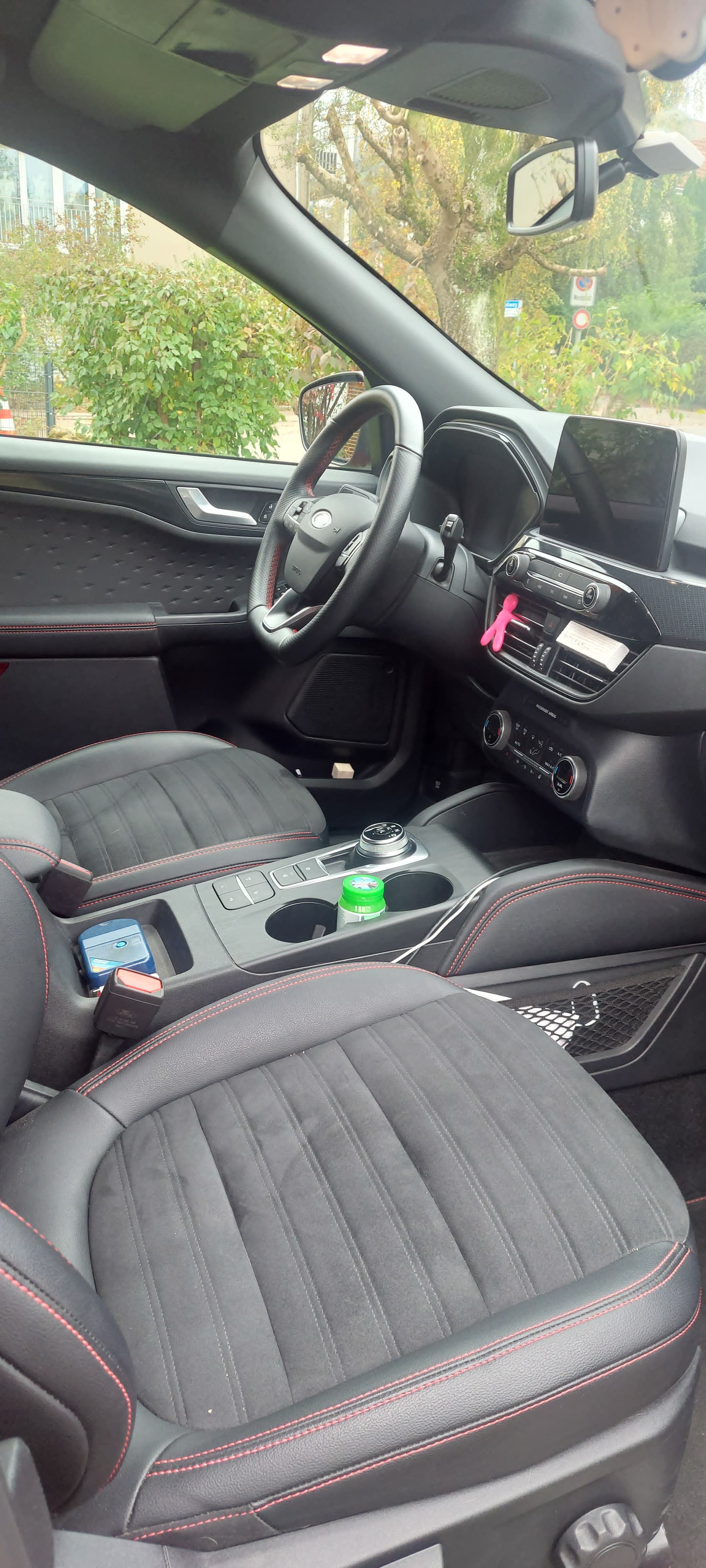 FORD Kuga 2.5 FHEV STLine X 4WD Kaufen