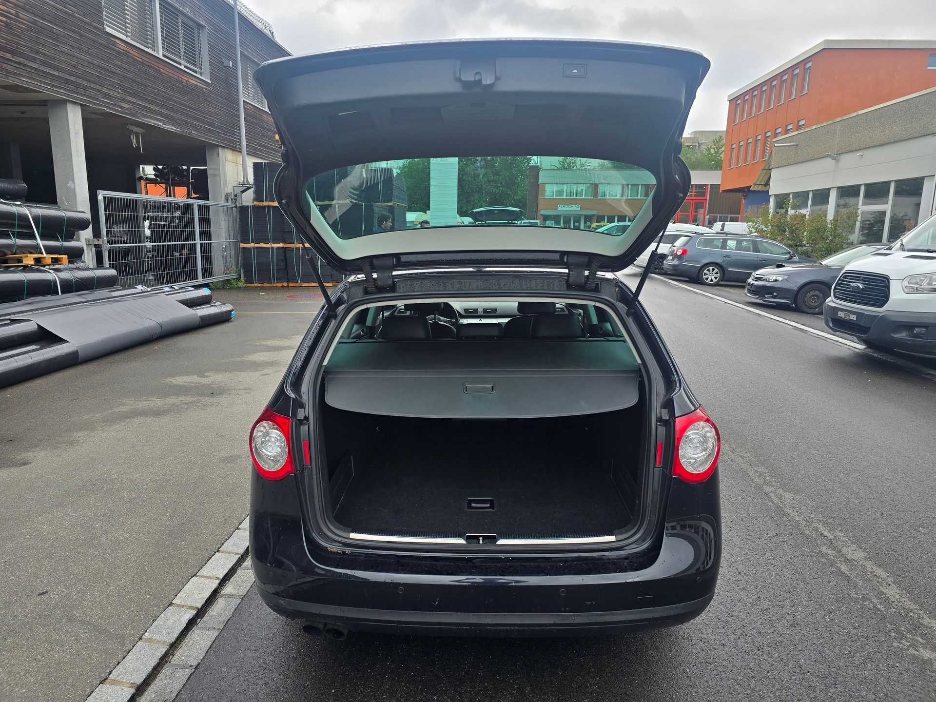 VW Passat Variant 2.0T FSI Highline DSG-image-6