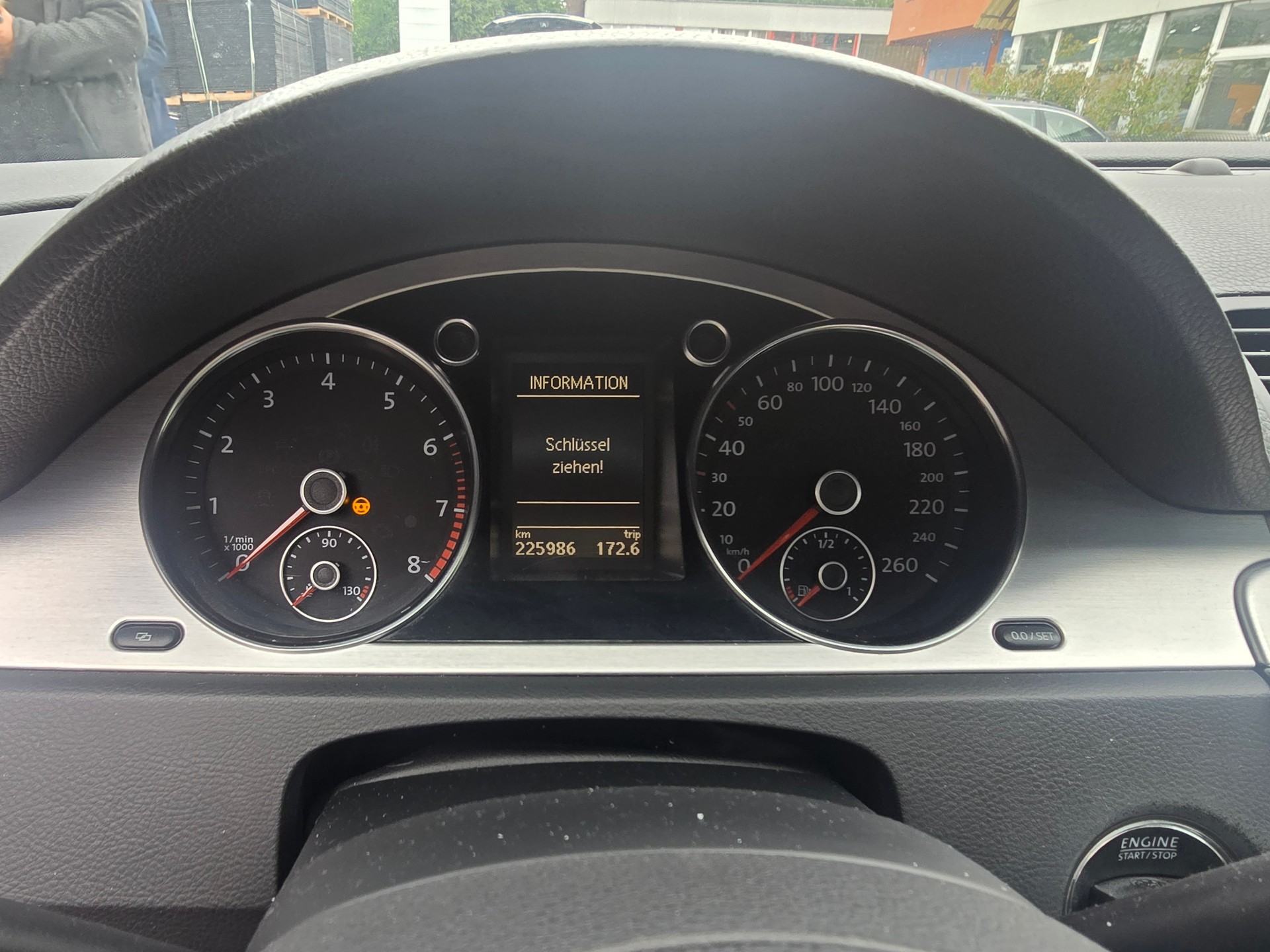 VW Passat Variant 2.0T FSI Highline DSG-image-15