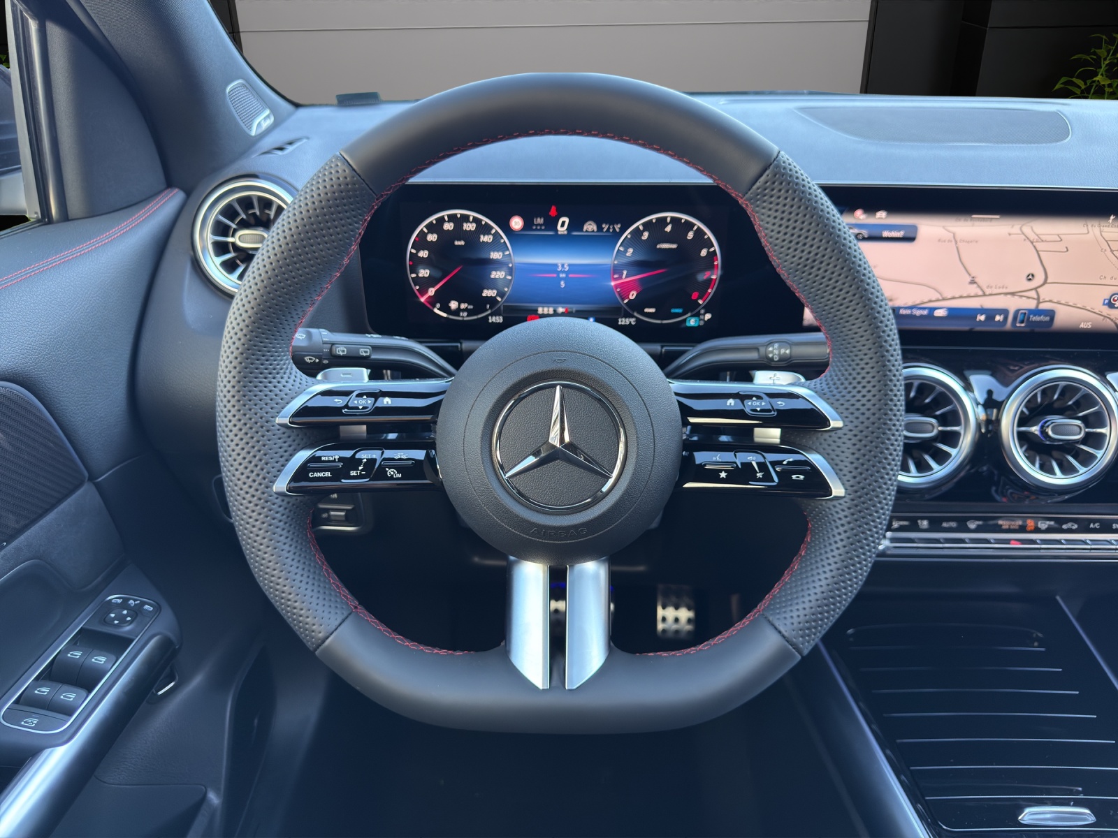 Image MERCEDES-BENZ GLA-200 GLA 200 7G-DCT