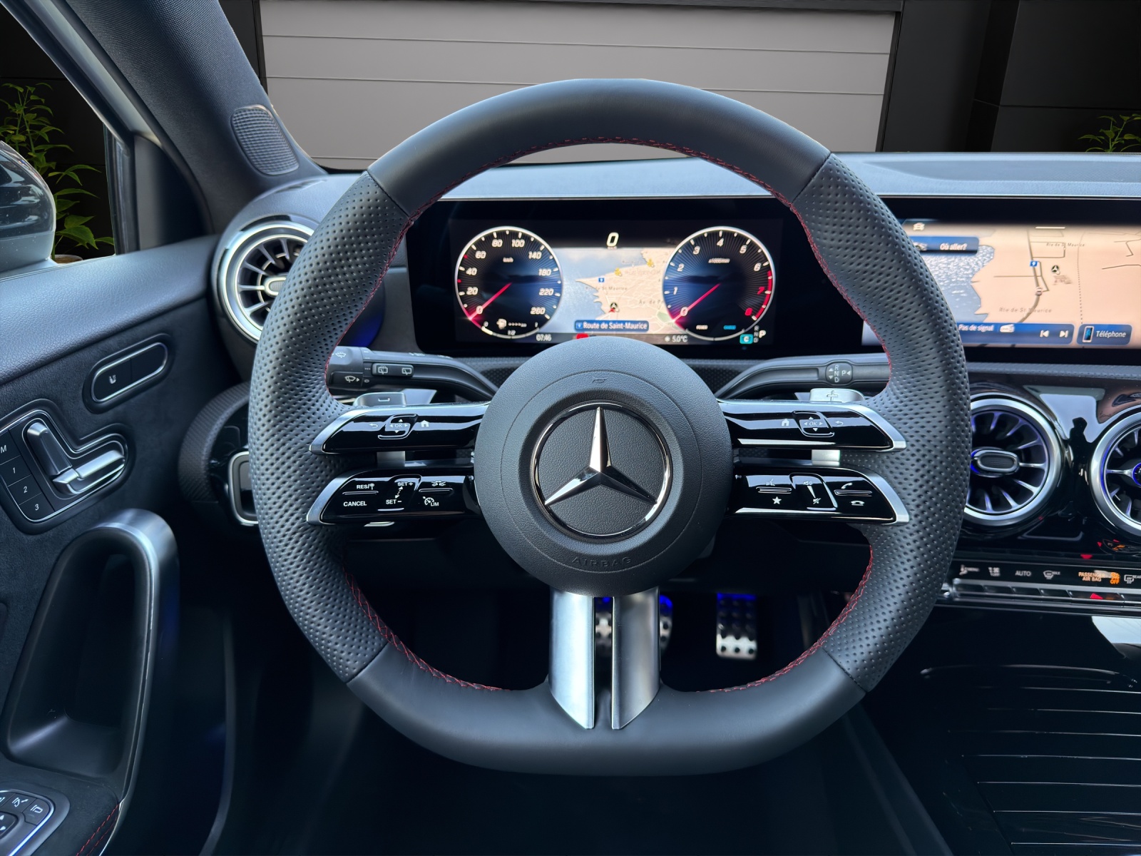 Image MERCEDES-BENZ A-200 A 200 Night Star 7G-DCT