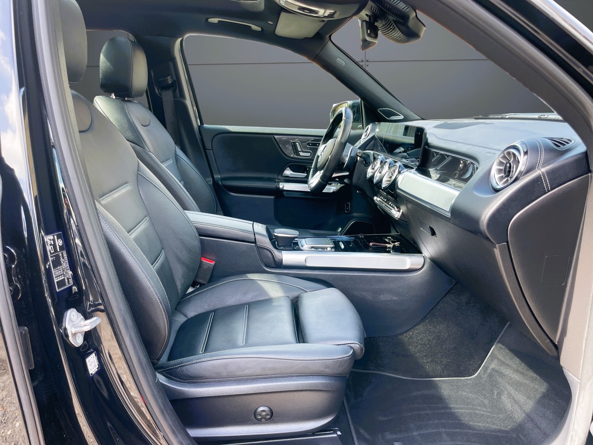 MERCEDES-BENZ GLB 35 AMG 4Matic 8G-Tronic-image-7
