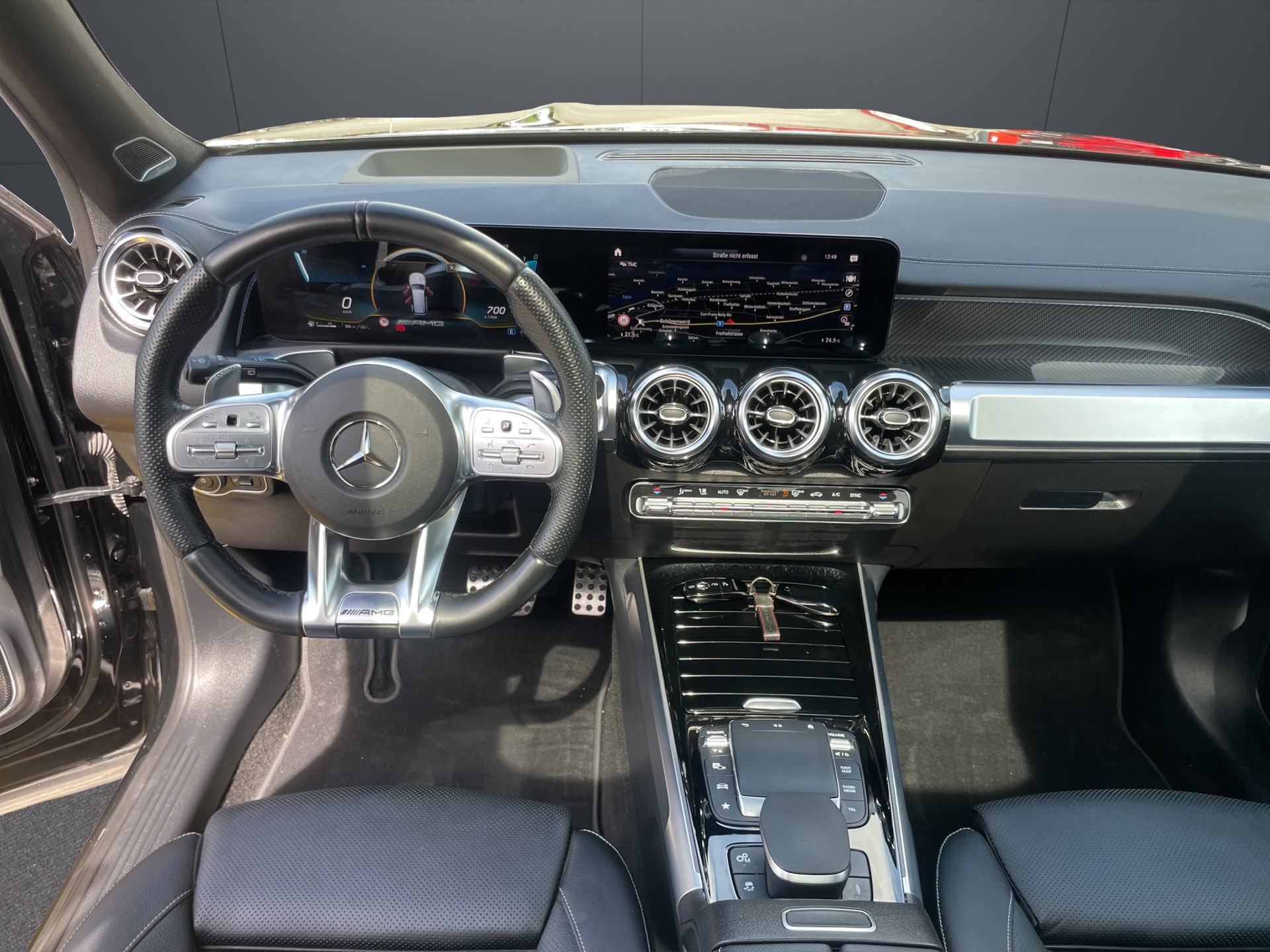 MERCEDES-BENZ GLB 35 AMG 4Matic 8G-Tronic-image-9