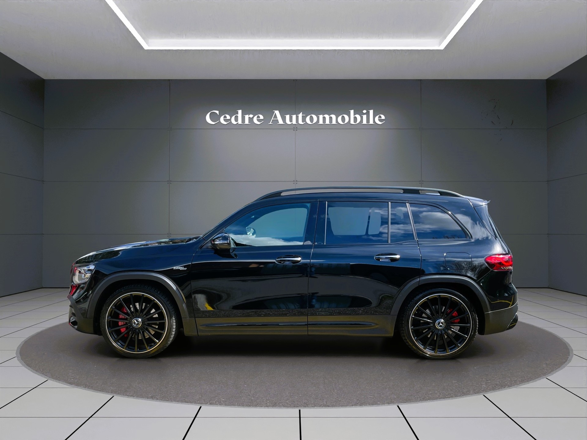 MERCEDES-BENZ GLB 35 AMG 4Matic 8G-Tronic-showroom-element-2