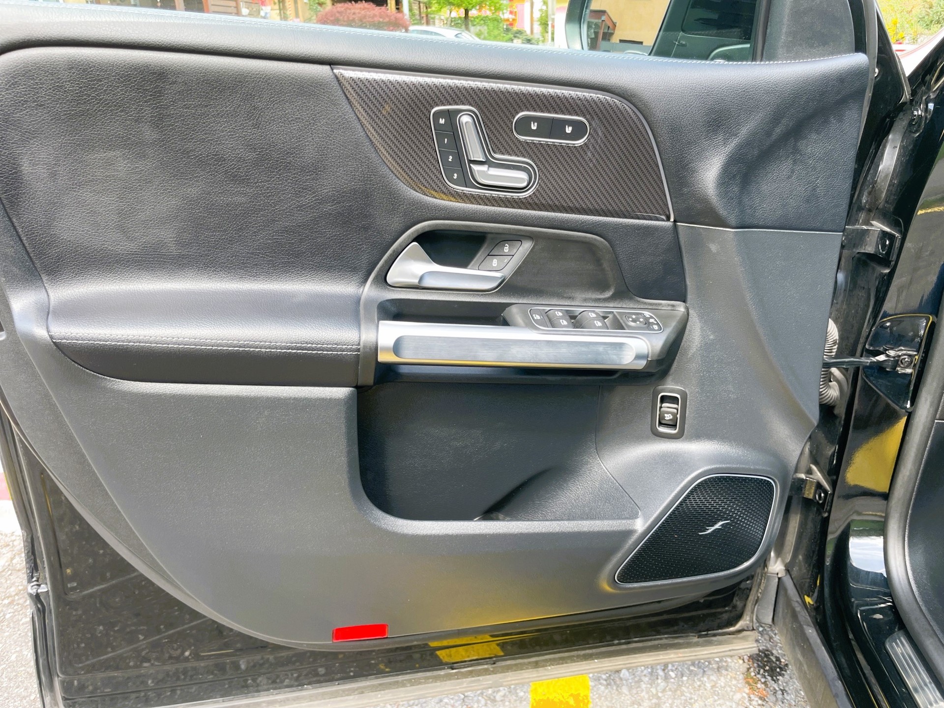 MERCEDES-BENZ GLB 35 AMG 4Matic 8G-Tronic-image-14