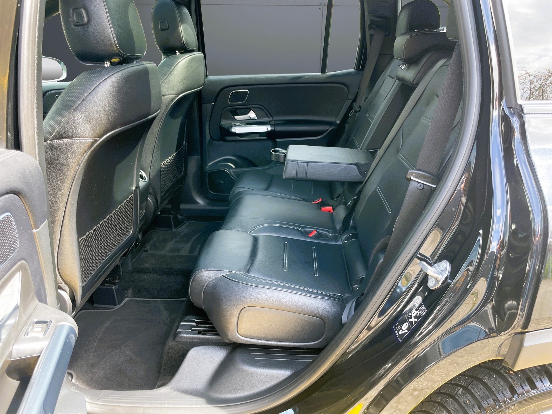 MERCEDES-BENZ GLB 35 AMG 4Matic 8G-Tronic-image-8