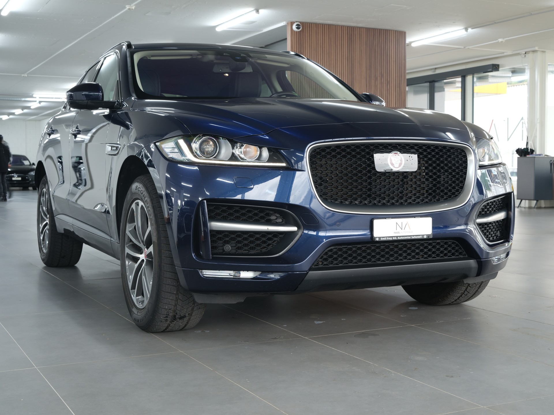 JAGUAR F-Pace 30t 2.0 R-Sport AWD Automatik-showroom-element-1