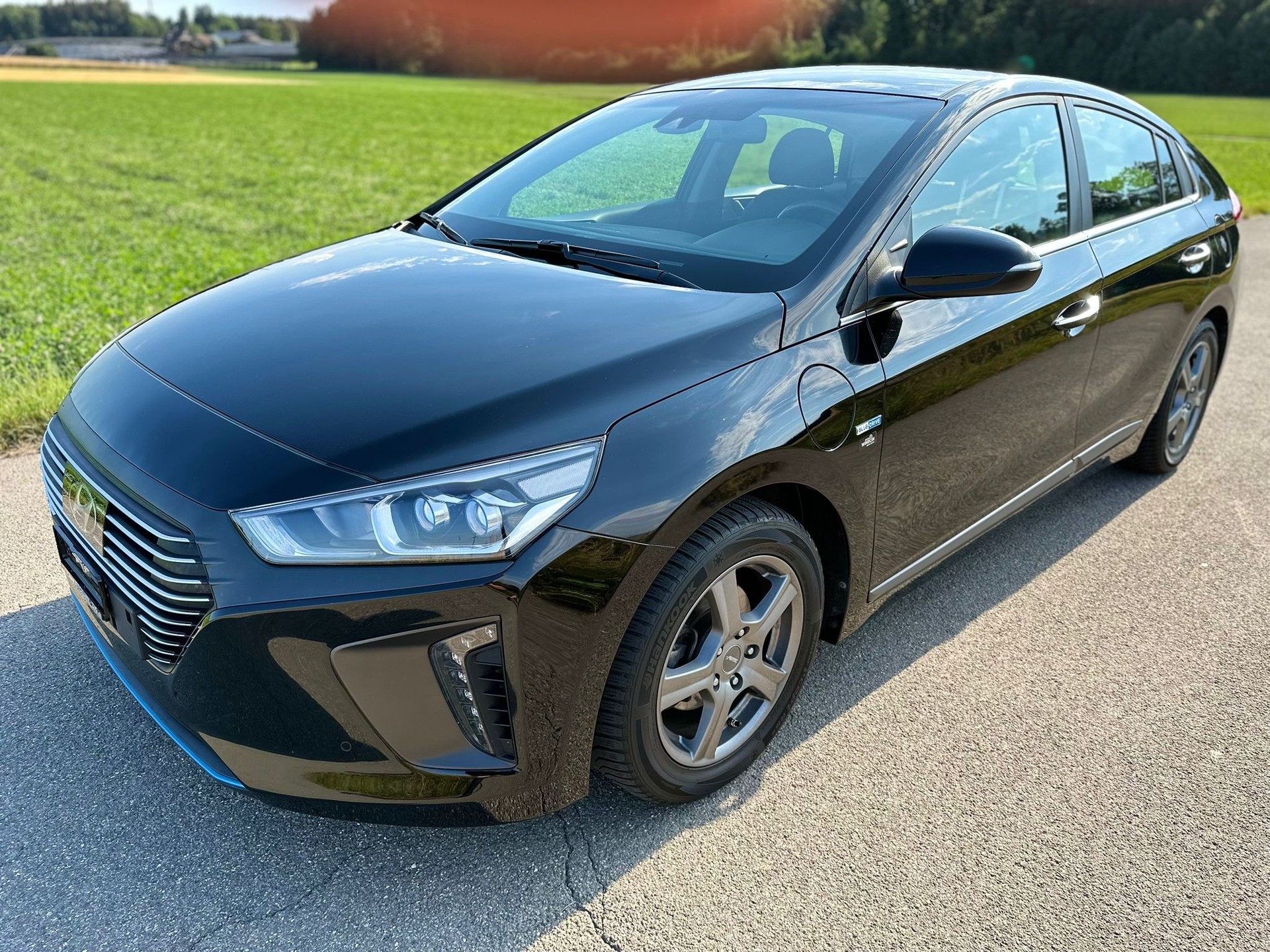 HYUNDAI Ioniq 1.6 GDi Plug in Hybrid Amplia DCT-showroom-element-1