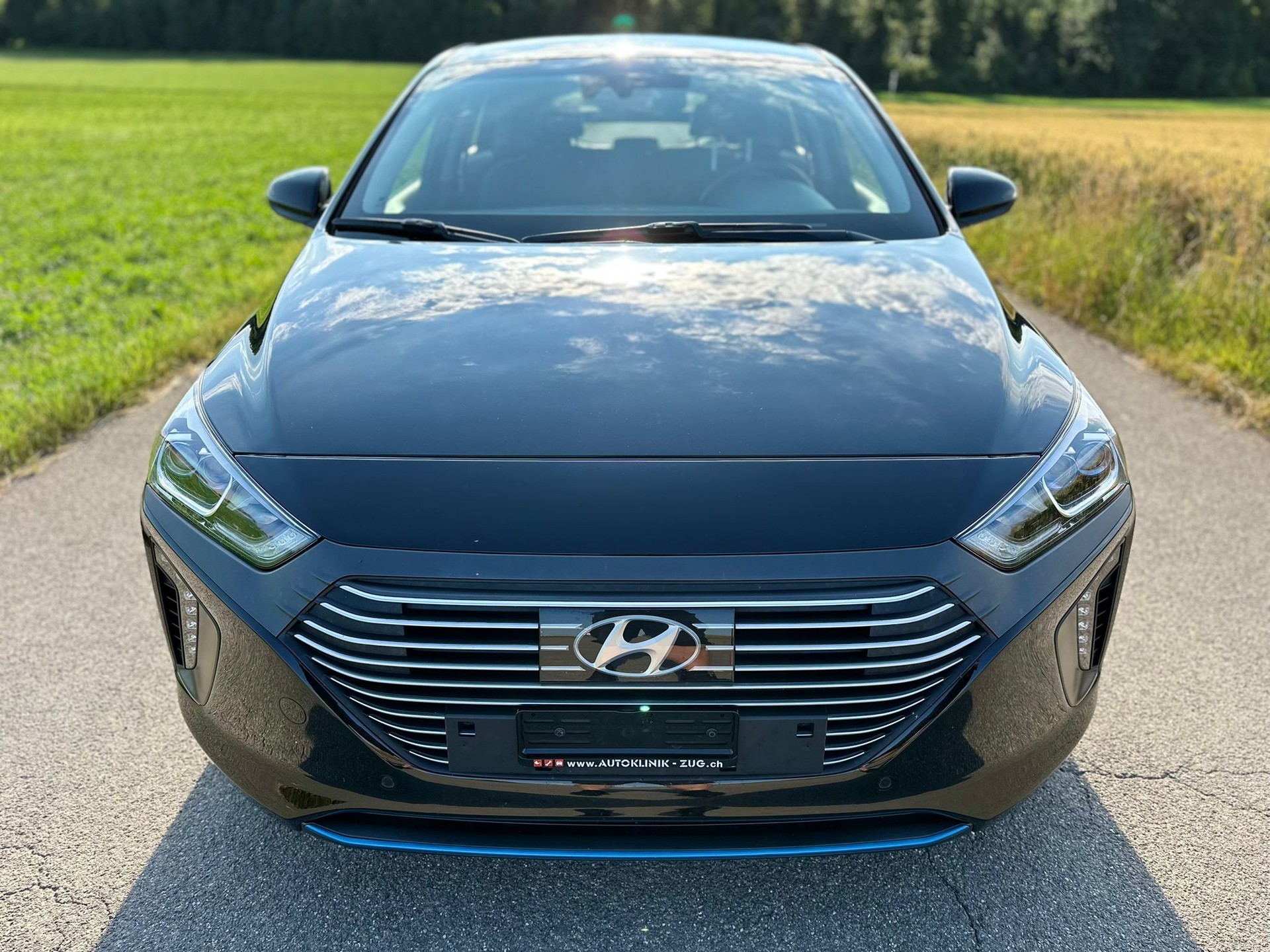 HYUNDAI Ioniq 1.6 GDi Plug in Hybrid Amplia DCT-showroom-element-2