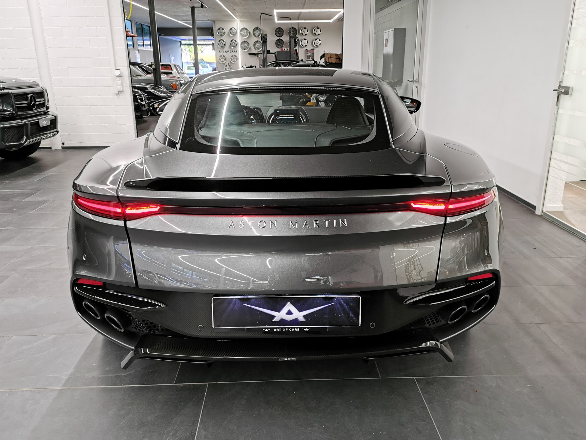 ASTON MARTIN DBS CoupĂ© Superleggera 🇨đź‡SUPER SELTENES INTERIEUR IN HĂ–CHSTER LEDERQUALITĂ„T! Q EXCLUSIVE-image-5