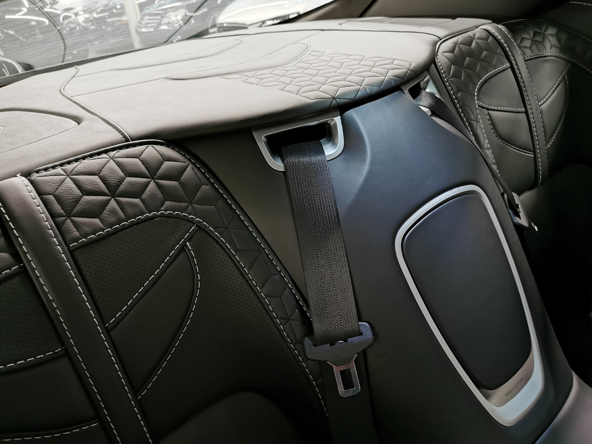 ASTON MARTIN DBS CoupĂ© Superleggera 🇨đź‡SUPER SELTENES INTERIEUR IN HĂ–CHSTER LEDERQUALITĂ„T! Q EXCLUSIVE-image-10