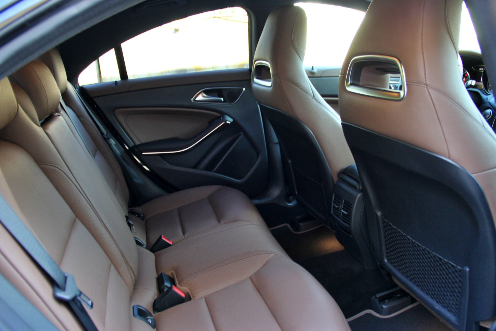 MERCEDES-BENZ CLA 200 Night Star 7G-DCT-image-10