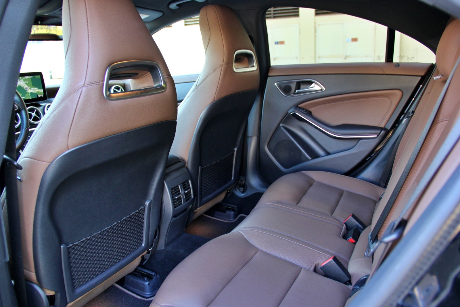 MERCEDES-BENZ CLA 200 Night Star 7G-DCT-image-9