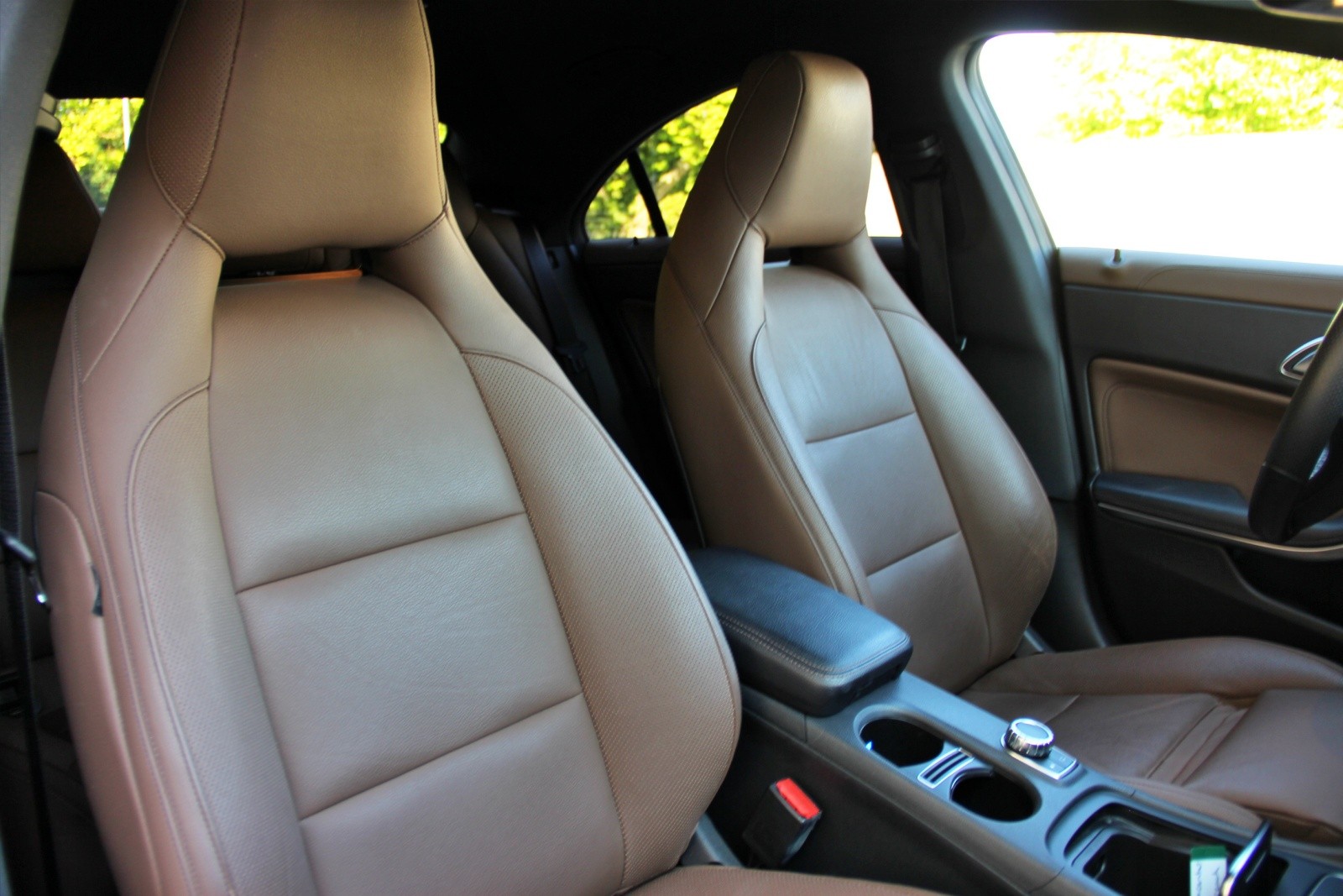 MERCEDES-BENZ CLA 200 Night Star 7G-DCT-image-14