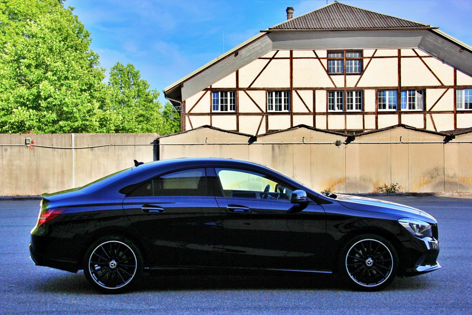 MERCEDES-BENZ CLA 200 Night Star 7G-DCT-image-5