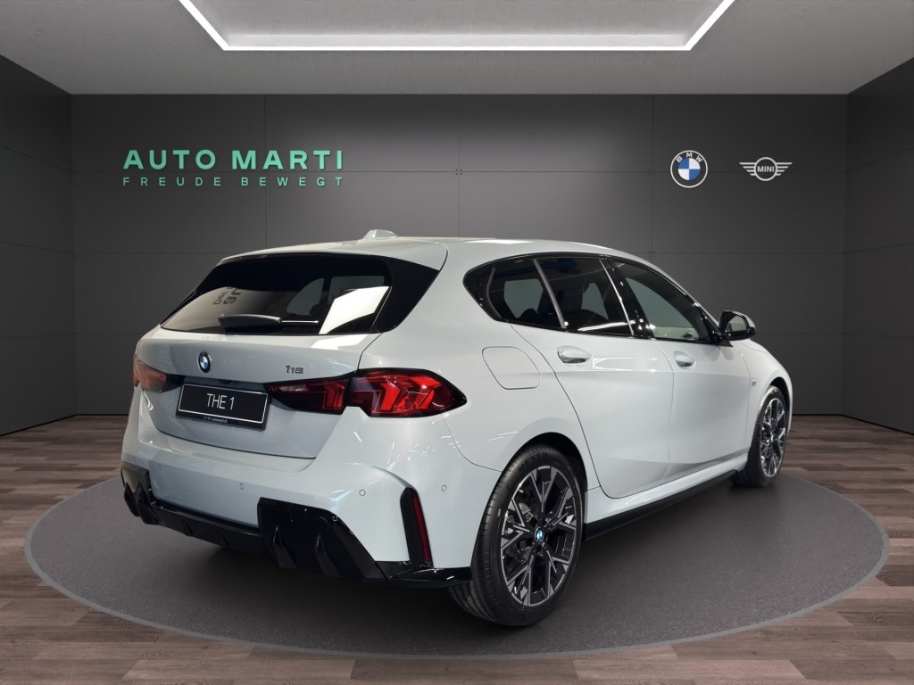 BMW 116 Steptronic M Sport-showroom-element-3