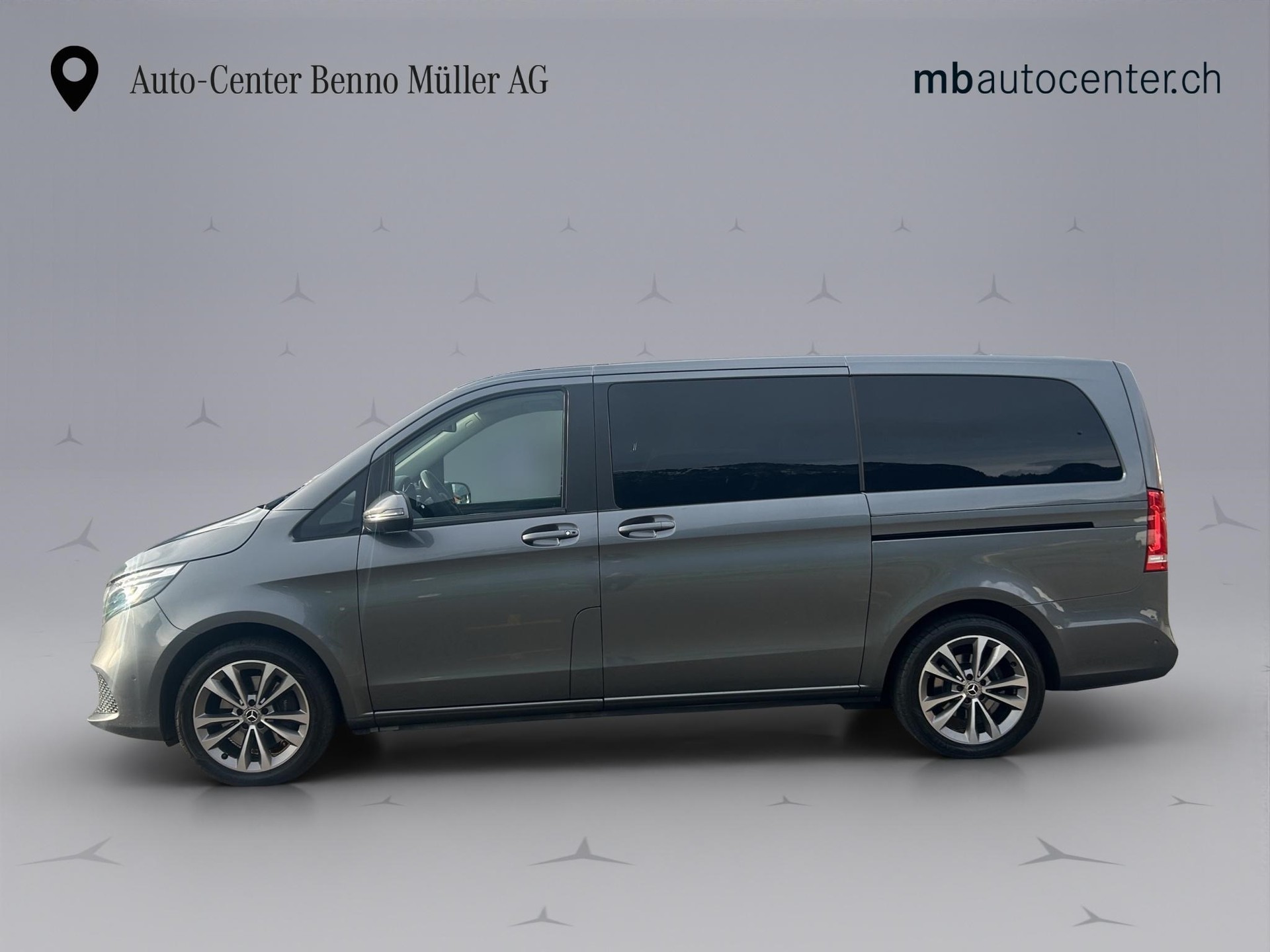 MERCEDES-BENZ V 220 d lang 4matic Van-showroom-element-2