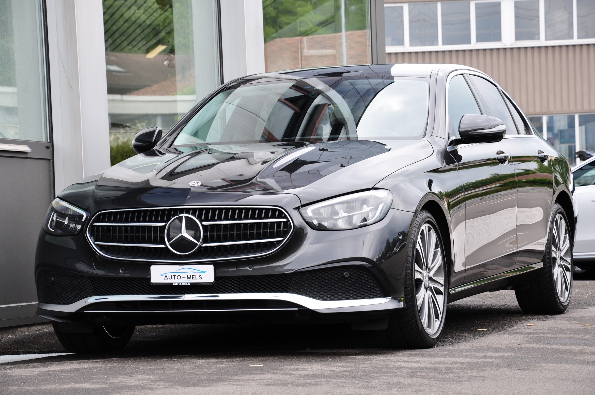 MERCEDES-BENZ E 220 d Avantgarde 9G-Tronic-showroom-element-1