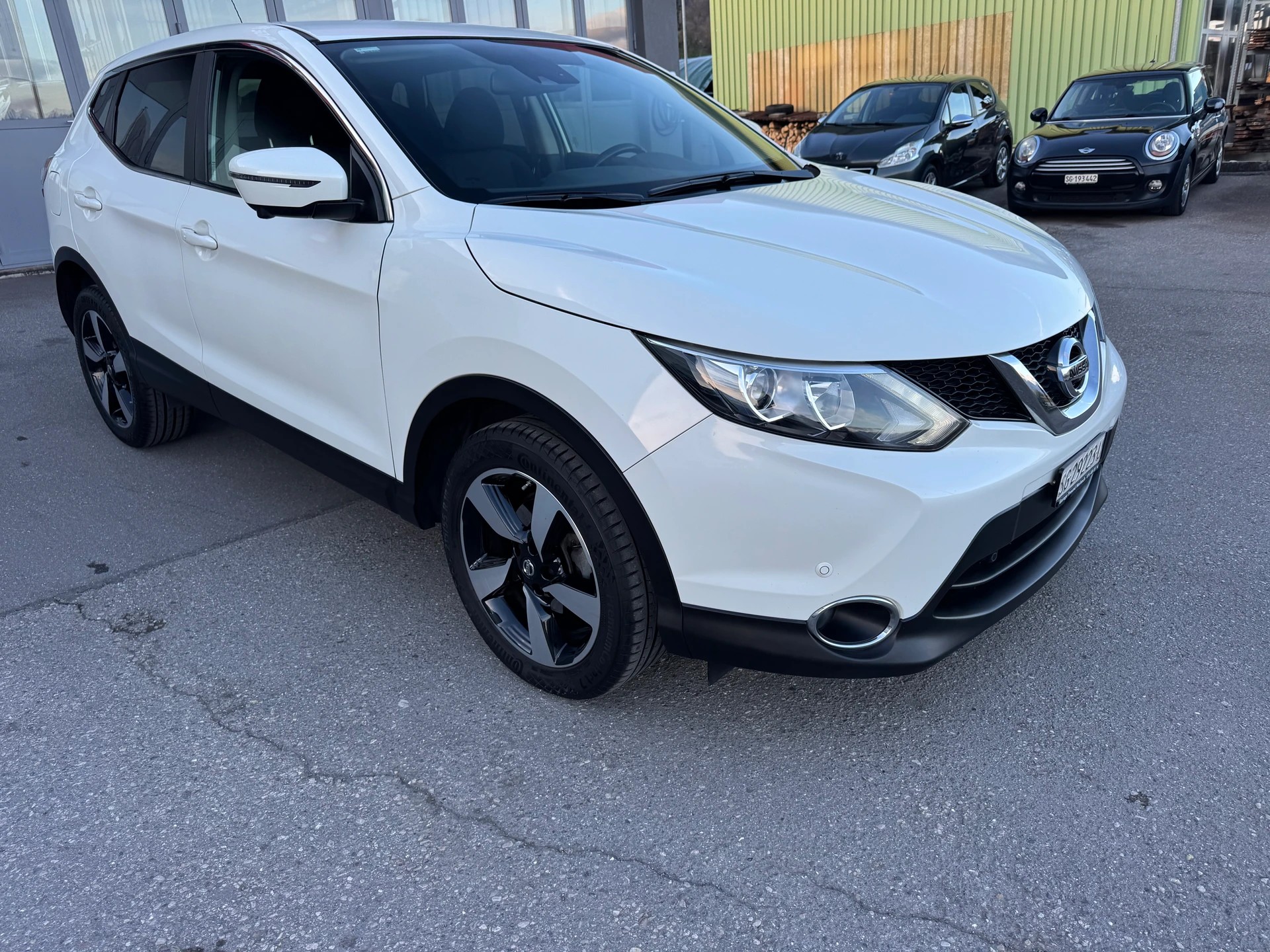 NISSAN Qashqai 1.6 dCi N-Connecta Xtronic CVT-showroom-element-1