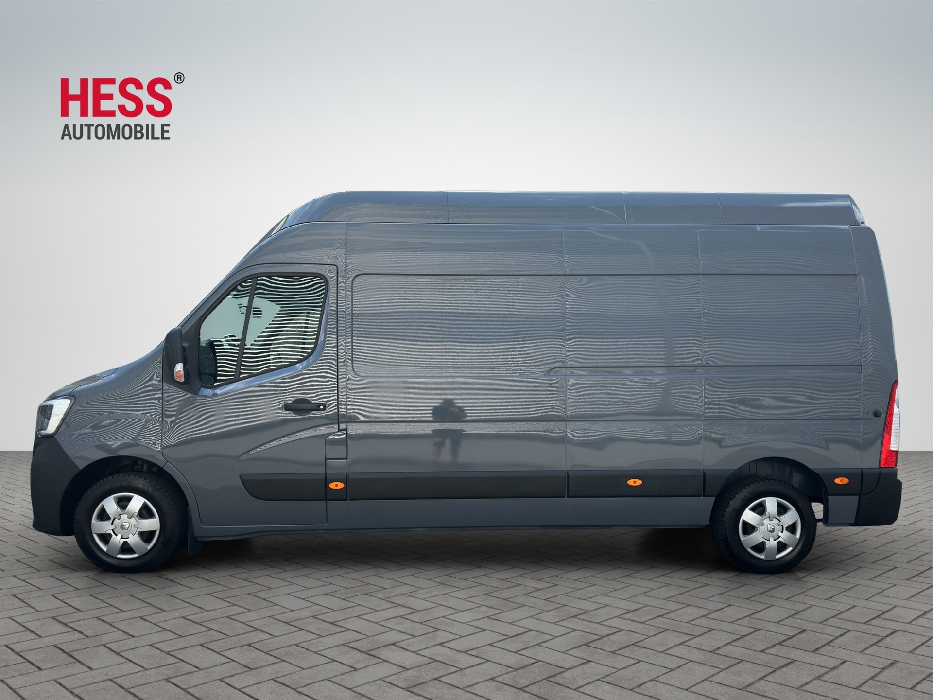 RENAULT Master T35 2.3dCi 135 L3H3-showroom-element-2